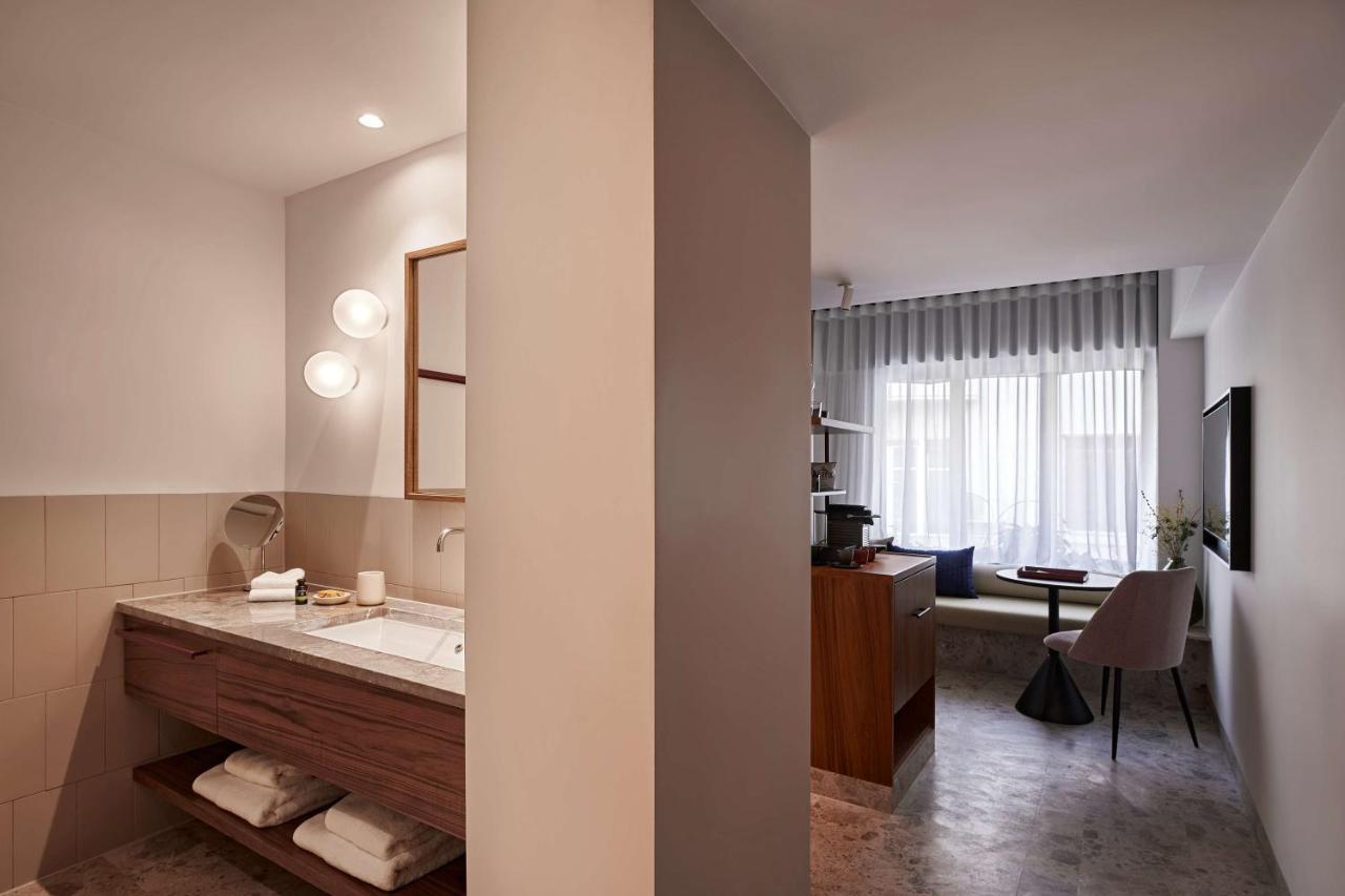 The Social Athens Hotel, A Member Of Radisson Individuals Exteriör bild